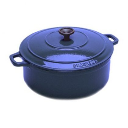 Cast Iron Oval Dutch Oven Color: Blue, Size: 6.75-qt.