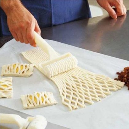 Tool & Home Roller Cutter for Baking : Quality Plastic Baking Tool Cookie Pie Pizza Pastry Lattice Roller Cutter Craft